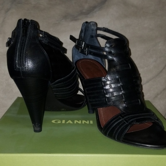 Gianni Bini Nile Sandal - Picture 3 of 5